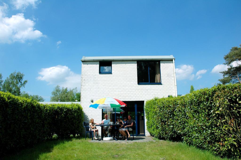 Oostappen Vakantiepark Zilverstrand Mol Room photo